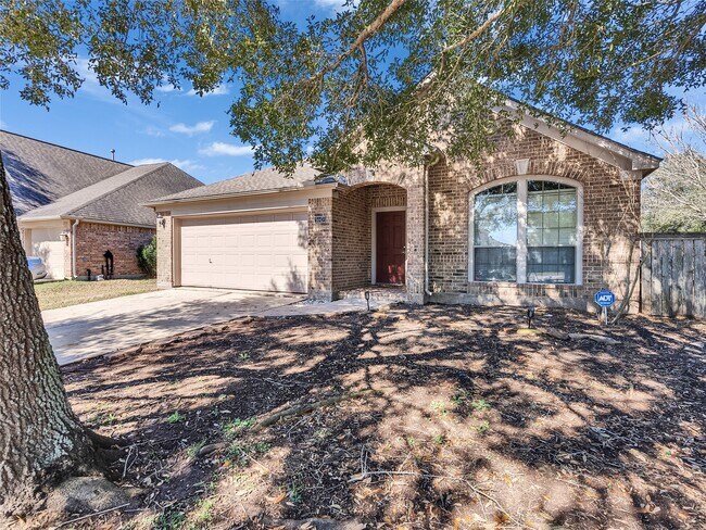 Photo - 5643 Walnut Glen Ln