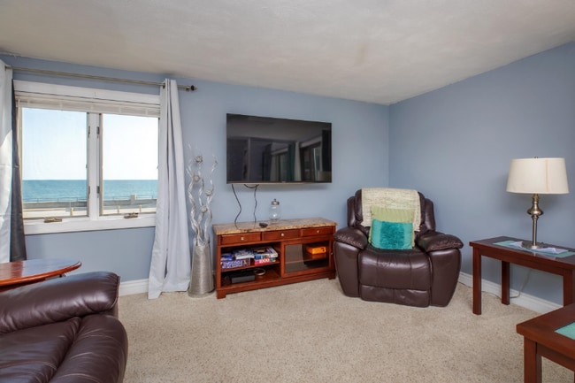 463 Ocean Blvd
