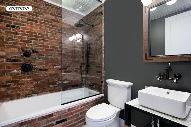 Photo - 163 N 6th St