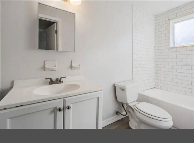 Photo - 1707 E Idell St Unit A