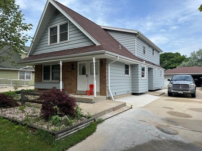 Building Photo - 5270 S 26th St Rental