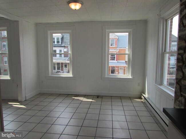 Photo - 115 N Reservoir St Unit B