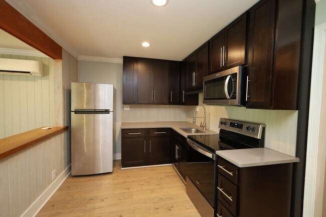 Photo - 308 E Jane St Unidad A