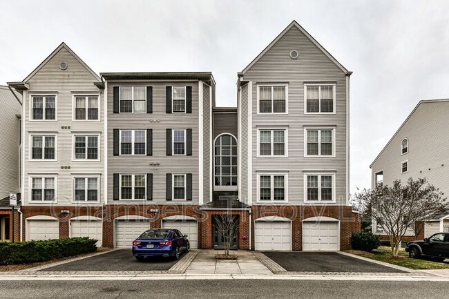 Building Photo - 275 S Pickett St Unit #302