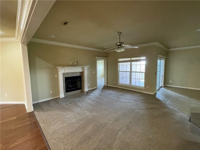 Photo - 2427 W McKinley Blvd