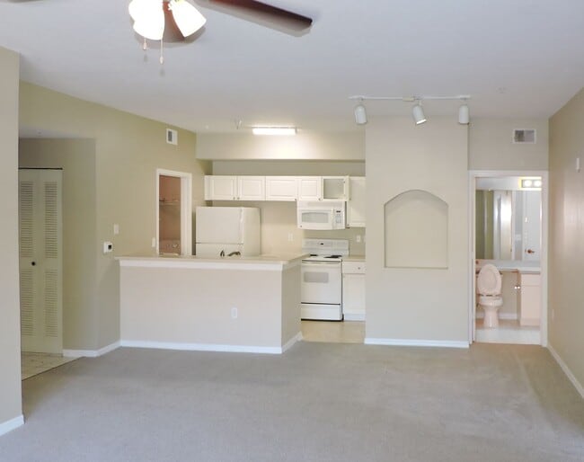 Photo - 1 bd /  1 ba condo at The Palms Club community