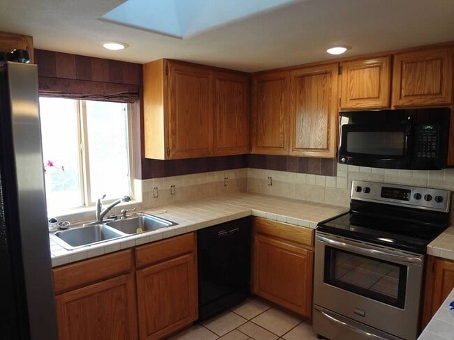 Photo - 1831 Fairway Dr