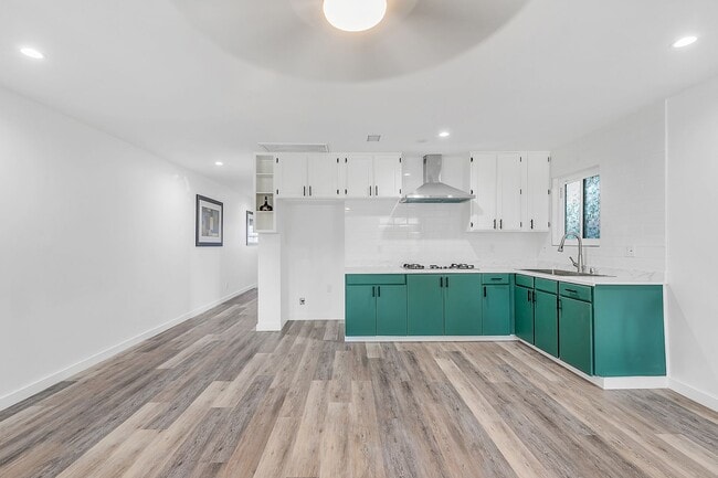 Photo - Beautiful newly remodeled modern 2 Bed + 2...