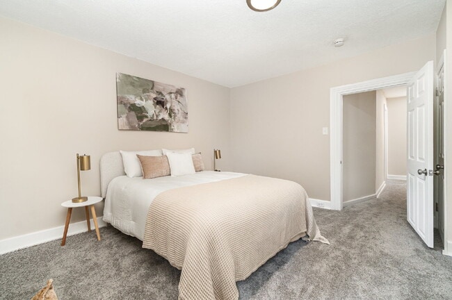 Photo - 321 W Mifflin St