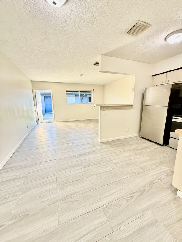 Photo - 1821 N 17th Ct