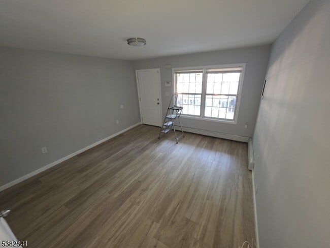 Photo - 57 12th Ave