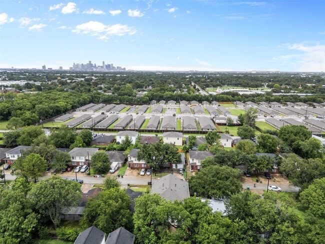 Photo - 3732 Amos St