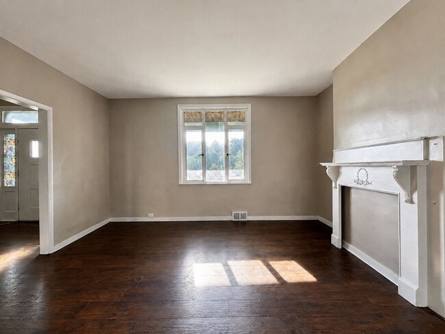 Photo - 4000 Willow Ave