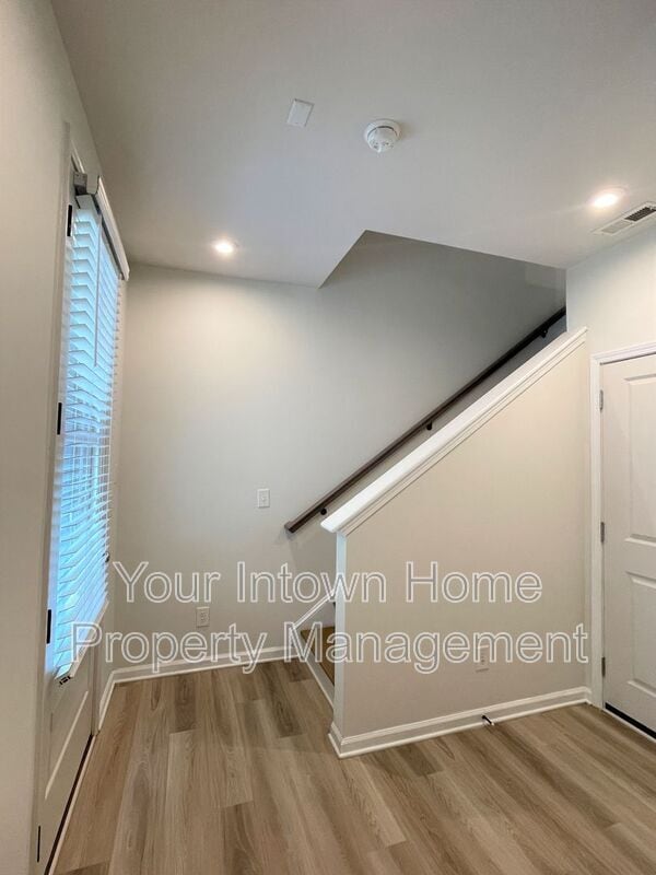 Photo - 717 Perch Pl