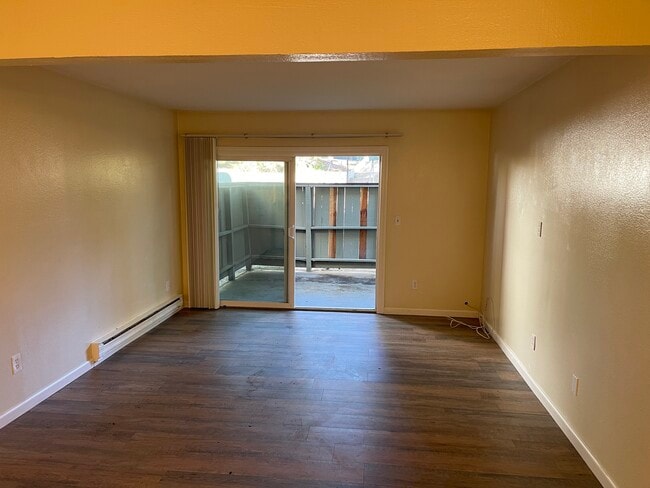 Building Photo - 1333 N Camino Alto Unit 153