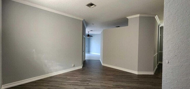 Photo - 146 Prestige Dr Casa