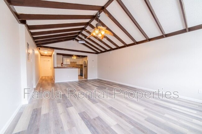 Photo - 112 N High St Unit B2