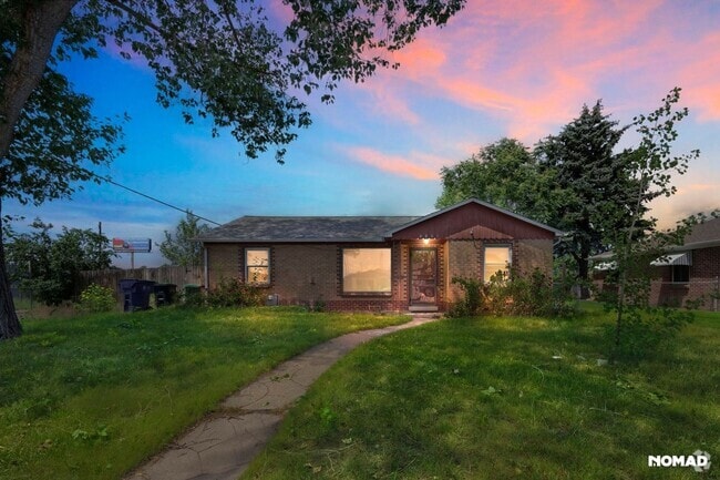 Building Photo - Charming 3BR House in Denver