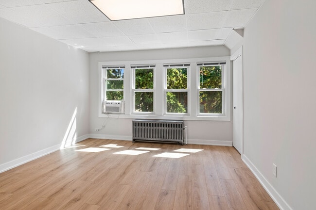 Photo - 5002 W Gunnison St Unit 2