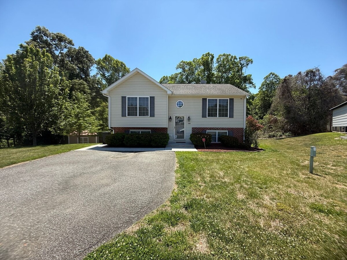 Photo - Split Foyer in New Towne Neighborhood