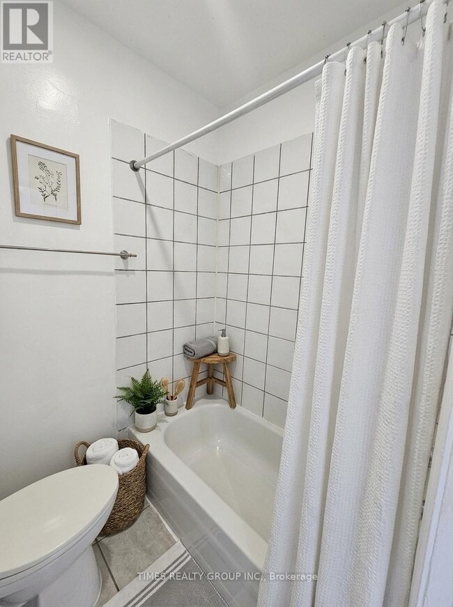 Photo - 1566 Avenue Rd Unité 203