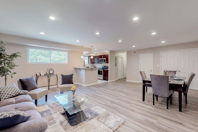 1403 Wentworth Ave