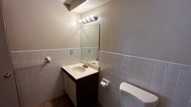 Photo - 916 Kings Rd Unidad 304