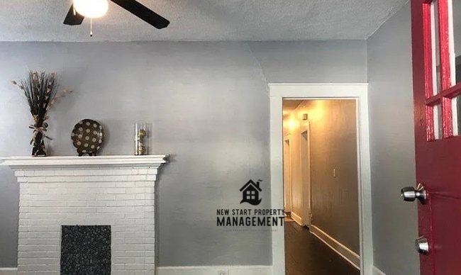 Photo - 804 Moreland Ave SE