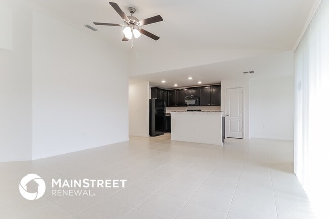 Photo - 1187 Moyle Way