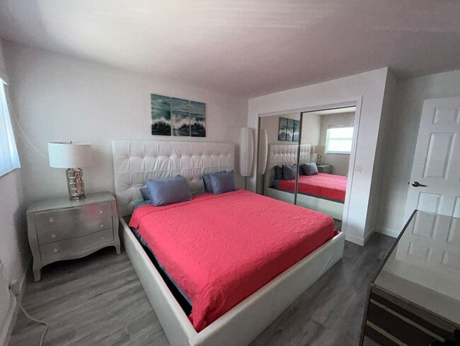 Photo - 3510 Harrison St Unit 4