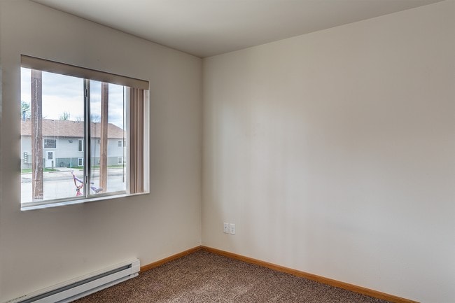 Photo - Pineview Apartments