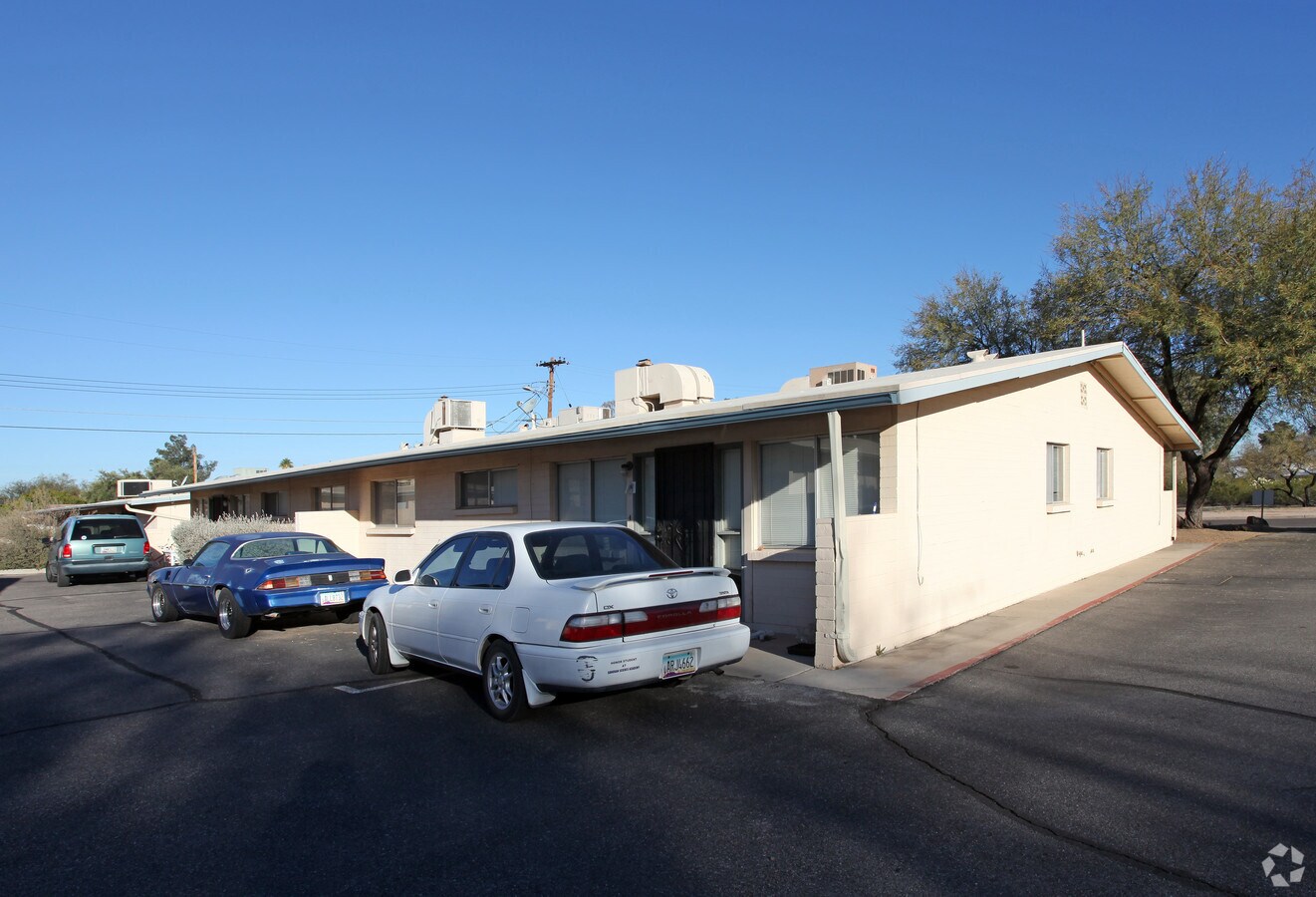 Photo - Park Plaza Apartments