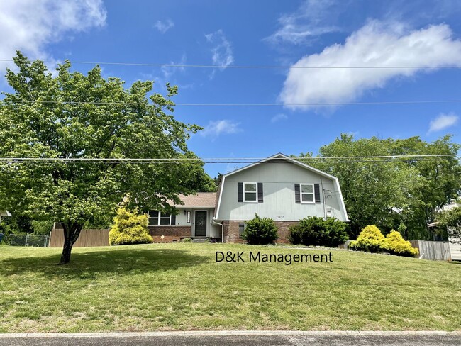 Beautiful 4 Bedroom Home Near Lovell Rd - Beautiful 4 Bedroom Home Near Lovell Rd