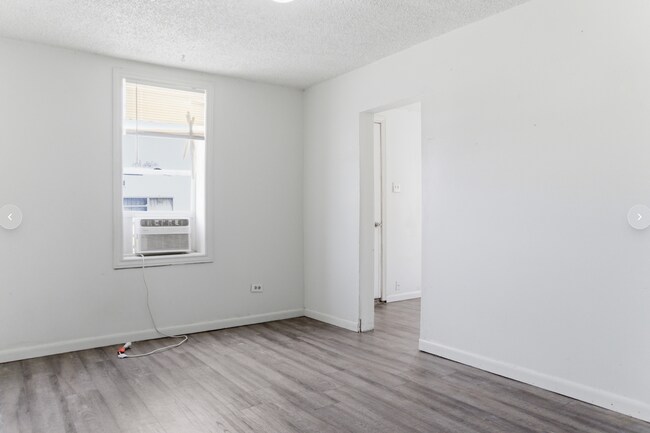 Photo - 87 N 800 W St