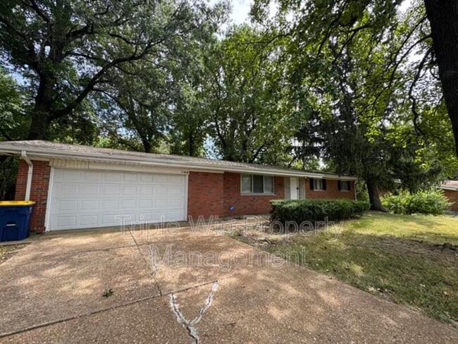 Building Photo - 11930 N Ranch Dr Rental