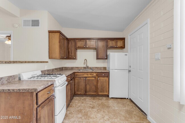 Photo - 502 North 11th St Unidad 1