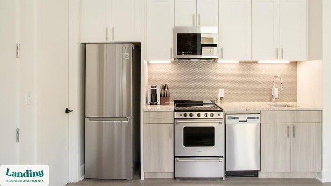 Photo - 425 20th St S Unit 208.579042