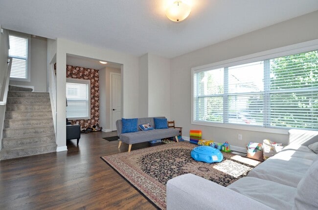 Photo - Beautiful 4-Bed 3-Bath Home in Minneapolis - Available 9/10!