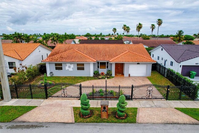 Photo - 1626 SW 139th Ave Casa