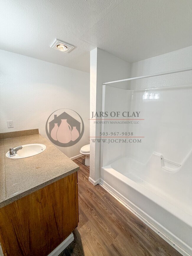 Photo - 1/2 Off First Full Month's Rent | 2 Bed/1 Bath in Keizer | Ground Floor | W/D Hookups Unit 3980