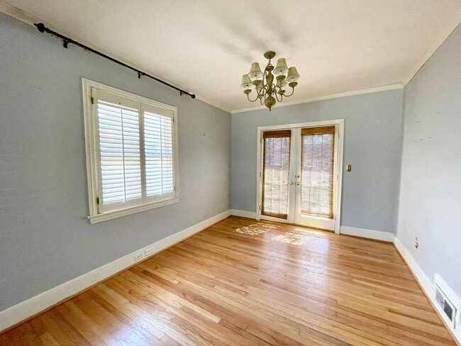 Photo - Forest Hills