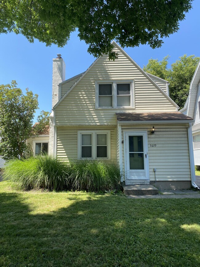 Photo - 1619 South Ave