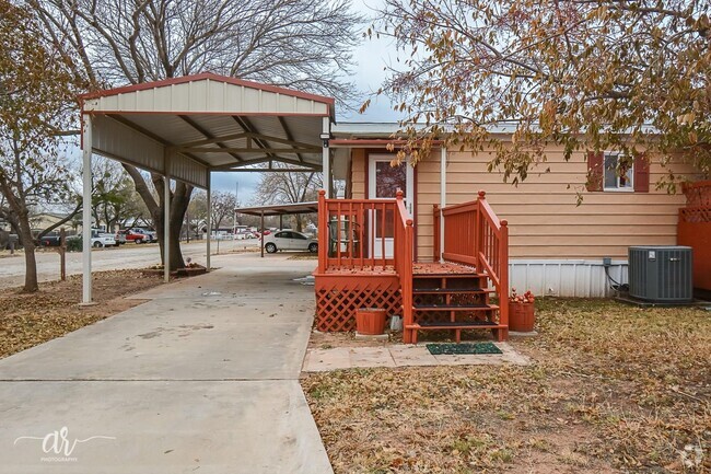 Building Photo - 302 Western Hills Dr Rental