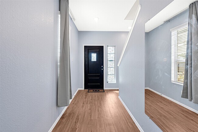 Photo - 1922 Ballesteros St