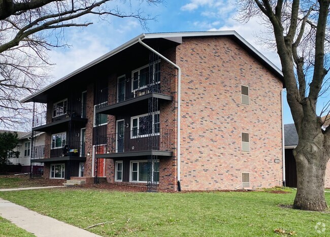 Building Photo - 49th St Unit 2 Rental
