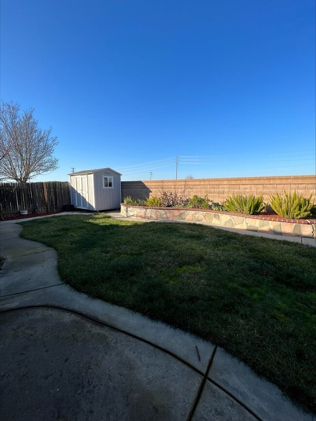 Photo - 1841 Zurlo Way