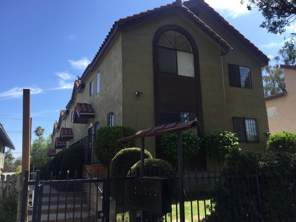 Photo - 5306 S Huntington Dr