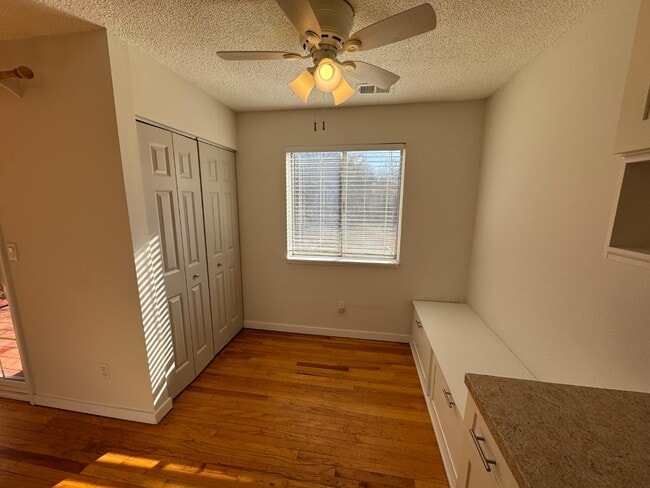 Photo - 255 N Michigan St