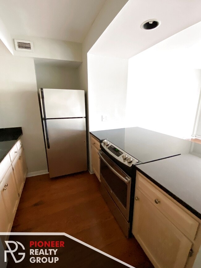 Photo - 429 W Wellington Ave