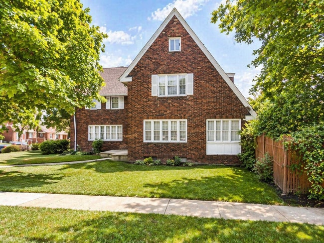 Photo - 8951 La Salle Blvd